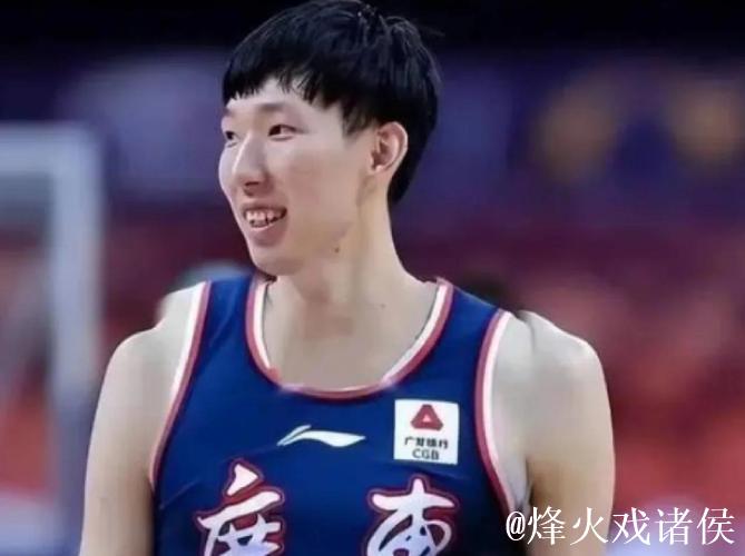 周琦为肘击道歉：我是下意识反应 不是故意的